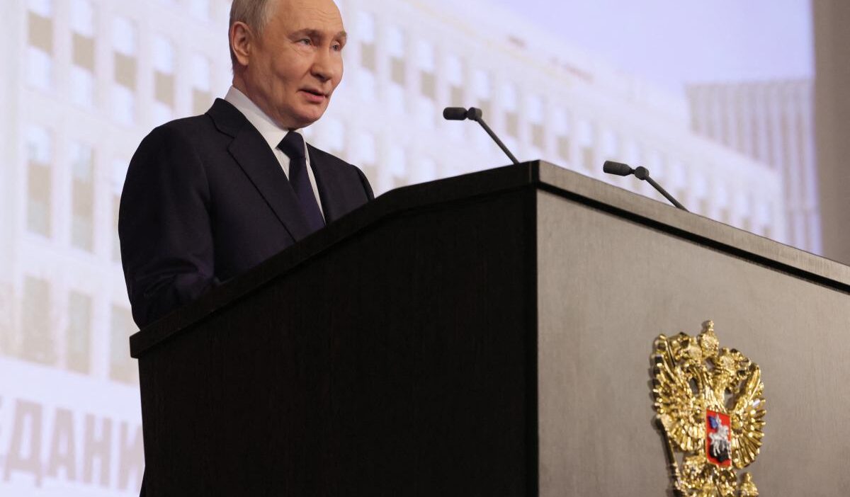 Rusya'da üniversitelerde savaşçı drone pilotu arayışı: öğrencilere cazip teklifler, belirsiz gelecek 1 Rusya da universitelerde savasci drone pilotu arayisi ogrencilere cazip teklifler belirsiz gelecek 55205