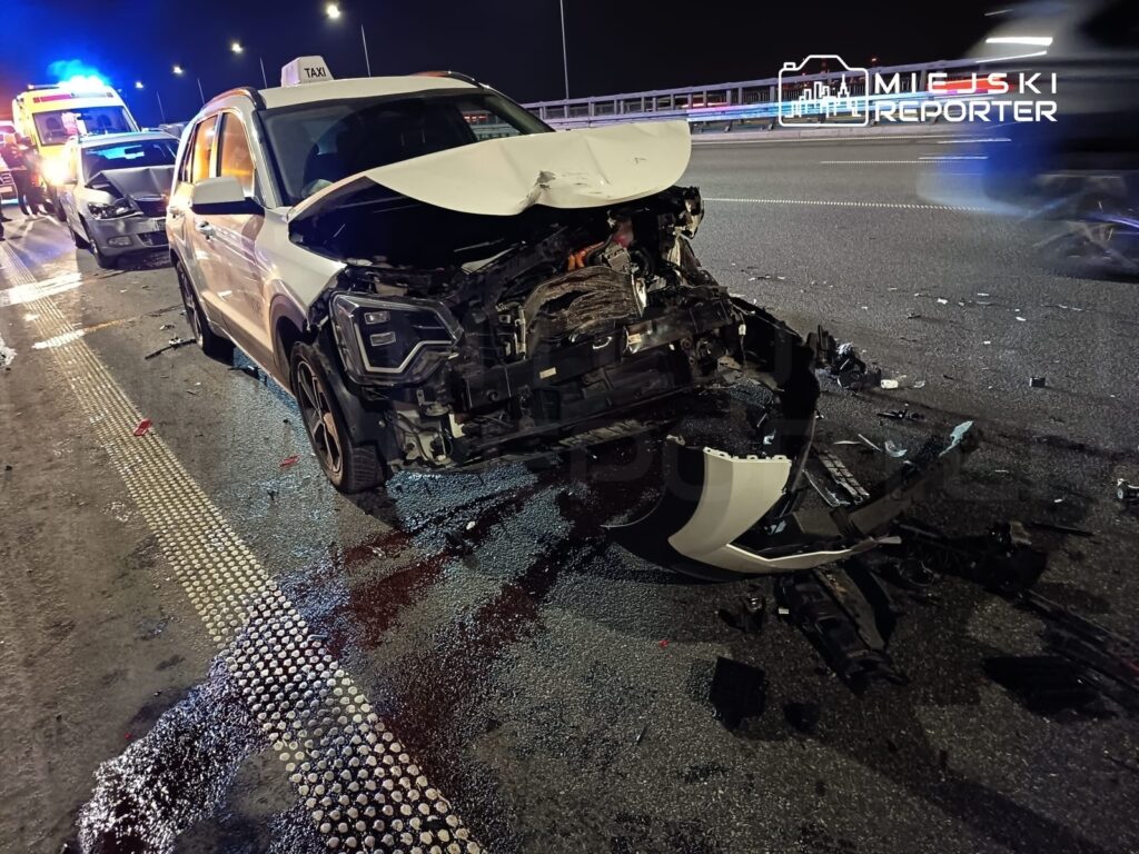 s2 yolu nda alti arac carpisti uc carpisma bir kadin hastaneye tasidi 51204