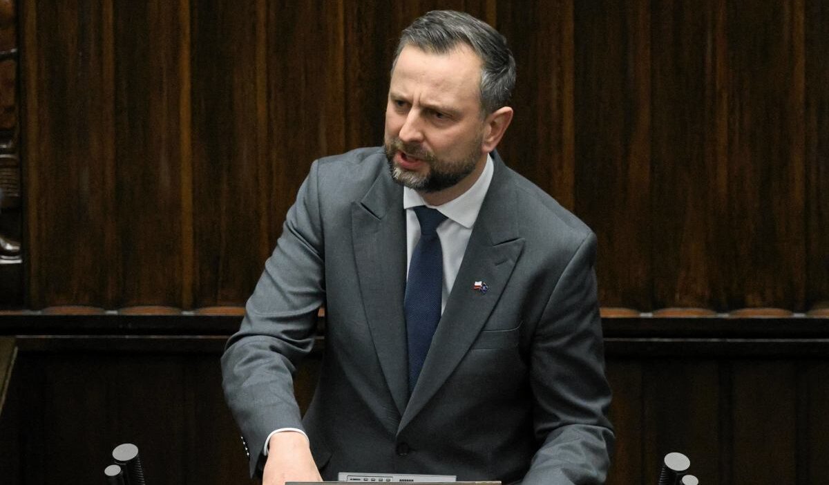Sejm oturumunda safe yasasi ve savunma butcesi uzerine kritik aciklamalar 51329