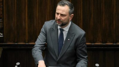 Sejm oturumunda safe yasasi ve savunma butcesi uzerine kritik aciklamalar 51329