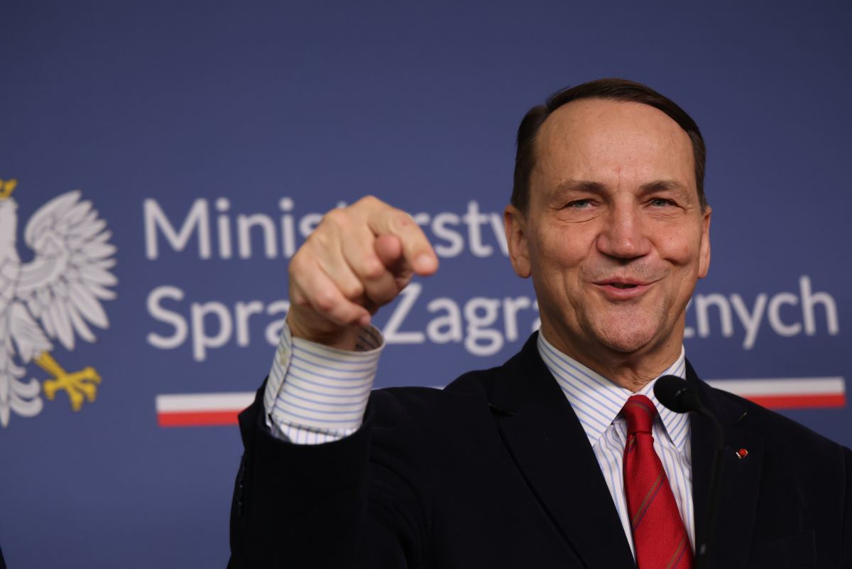 Sikorski nin kaczy ski hakkindaki aciklamalarina yonelik dava sonuclandi 54523