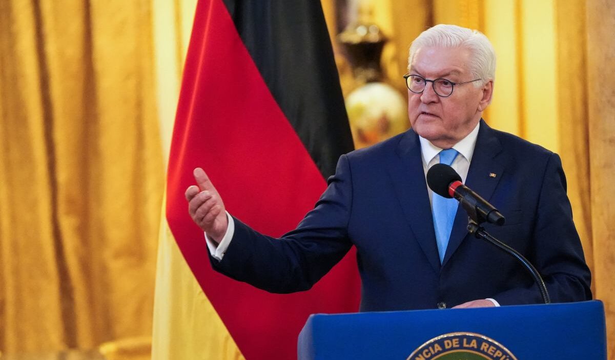 Steinmeier i ran i engelleme cabasi savas gerekcesi olamaz avrupa abd ye bagimliliktan kurtulmali 54944