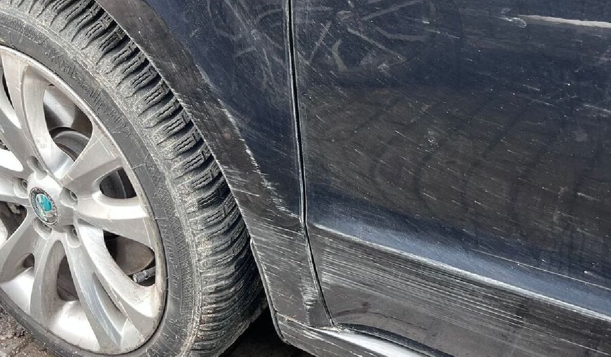 Surucu belgesi olmayan kadin egzamen sonrasi kaza yapti 52169