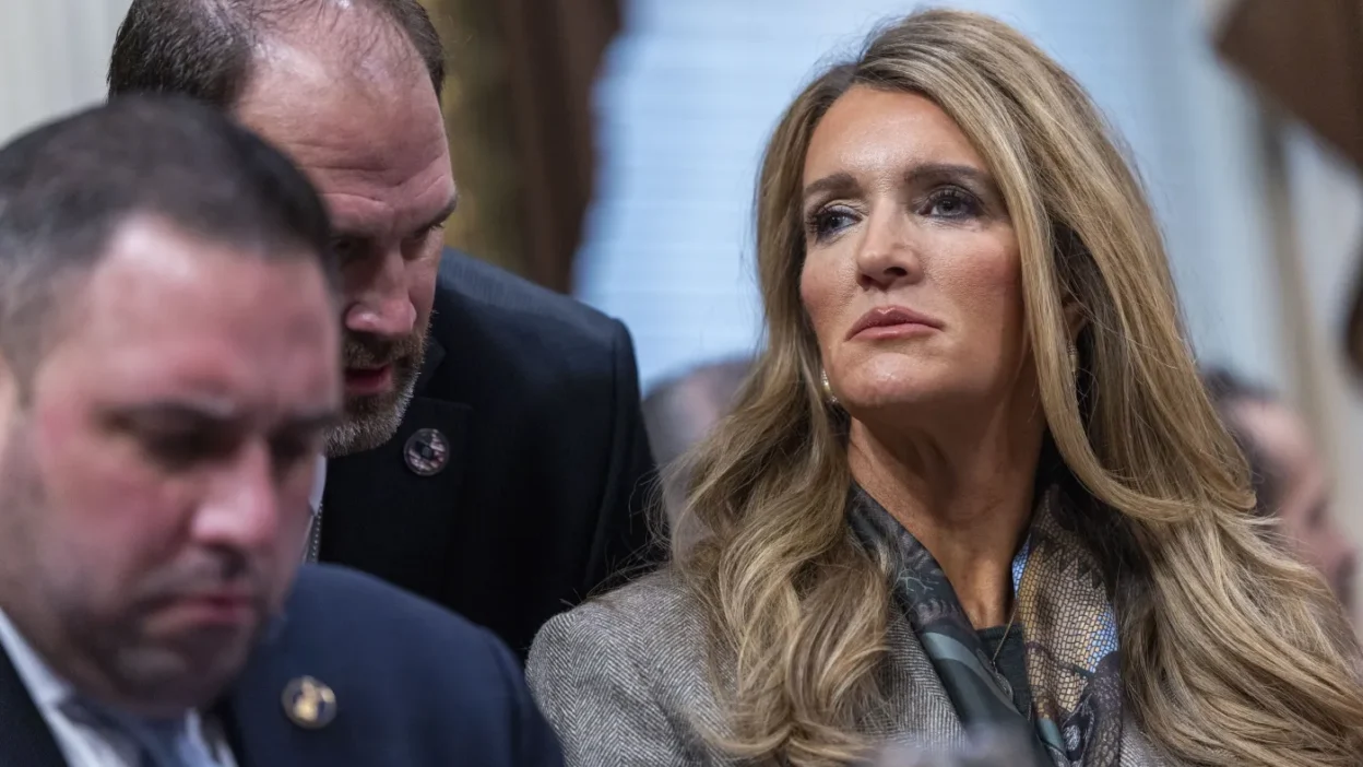 Trump temsilcisi polonya ekonomisine ovgu dolu sozler yoneltti 56454