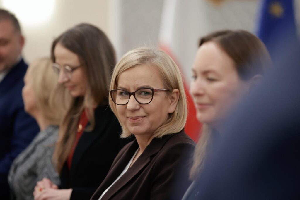 tusk hukumetinde sinirli kabine degisikligi beklentisi 53122