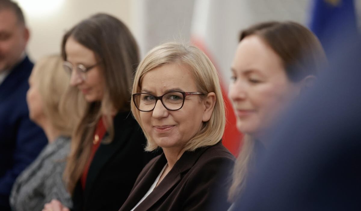 Tusk hukumetinde sinirli kabine degisikligi beklentisi 53122