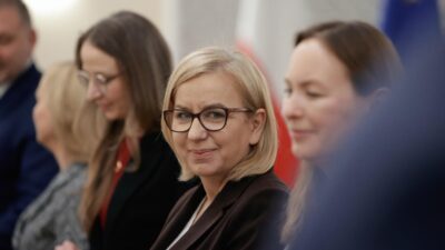 Tusk hukumetinde sinirli kabine degisikligi beklentisi 53122