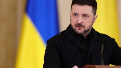 Ukrayna da zelenski ye guven duzeyi mart ayinda yukseldi 52790