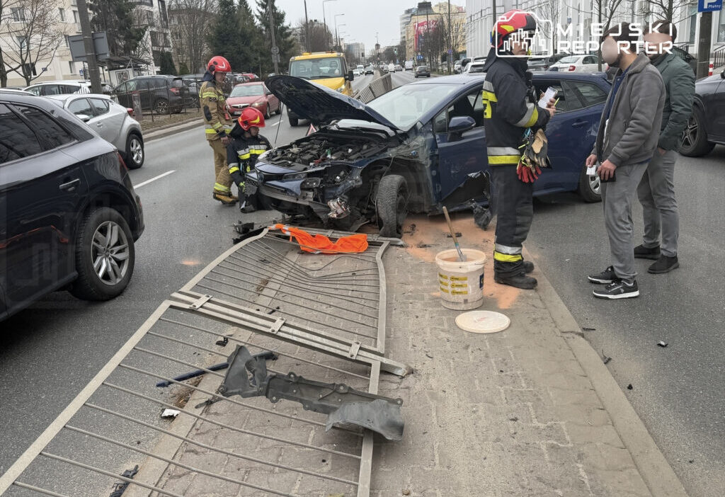 Ukraynali surucunun alkollu ehliyetsiz surusu varsova da zincirleme kazaya neden oldu 55738