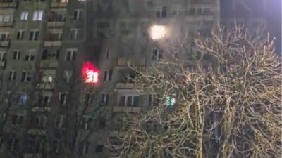 Varsova da bir apartmanda gece yarisi yangin 25 kisi tahliye edildi 53668