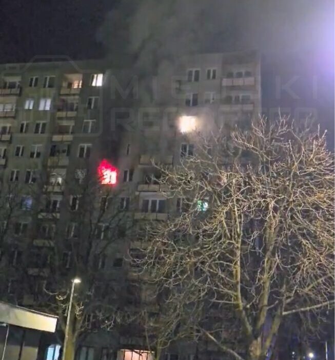 Varsova da bir apartmanda gece yarisi yangin 25 kisi tahliye edildi 53668