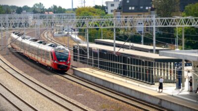 Varsova da demiryolu hatti calismalari nedeniyle ulasimda gecici kisitlamalar 53625