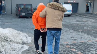 Varsova da depo yangini 11 kisi gozaltina alindi 50748