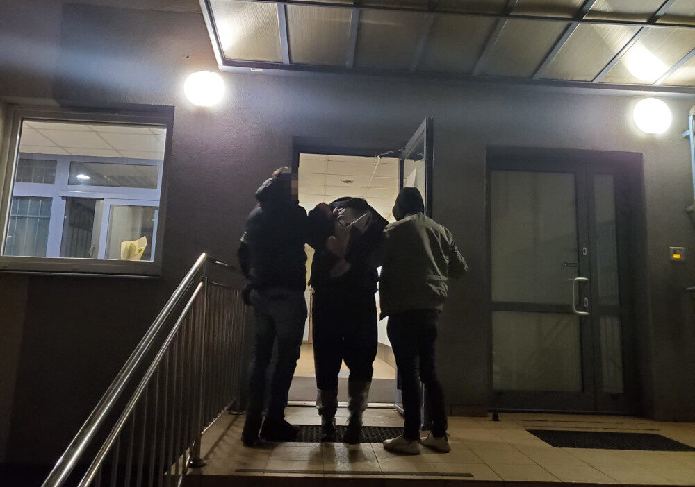 Varşova'da dolandırıcılık girişimi: şüpheli tutuklandı, mağdurlar korundu 1 Varsova da dolandiricilik girisimi supheli tutuklandi magdurlar korundu 54335