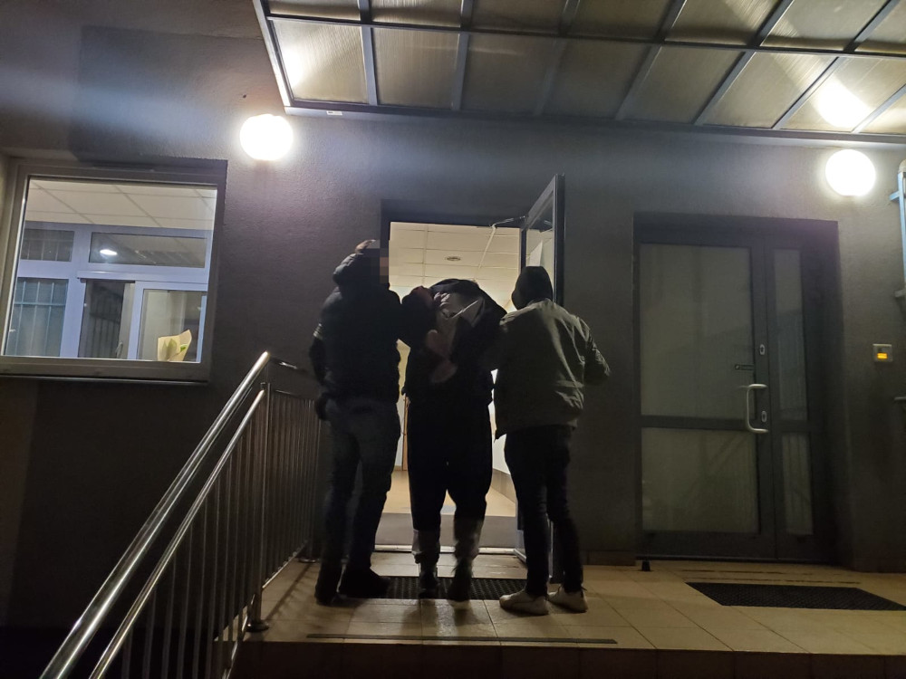 varsova da dolandiricilik girisimi supheli tutuklandi magdurlar korundu 54335