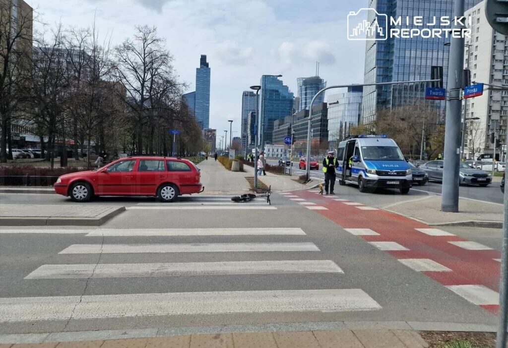 Varsova da elektrikli scooter ile otomobil carpisti 18 yasinda yarali 57270