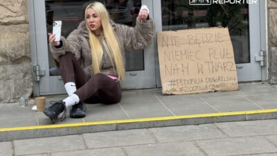 Varsova da eylem schreiber koalisyon burosu onunde kendini kelepceledi 55639