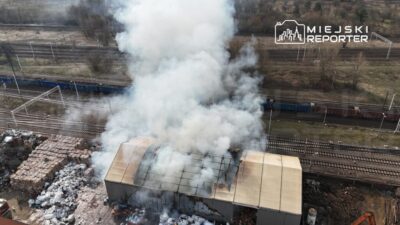 Varsova da geri donusum tesisi yangini i tfaiye seferber oldu 56551