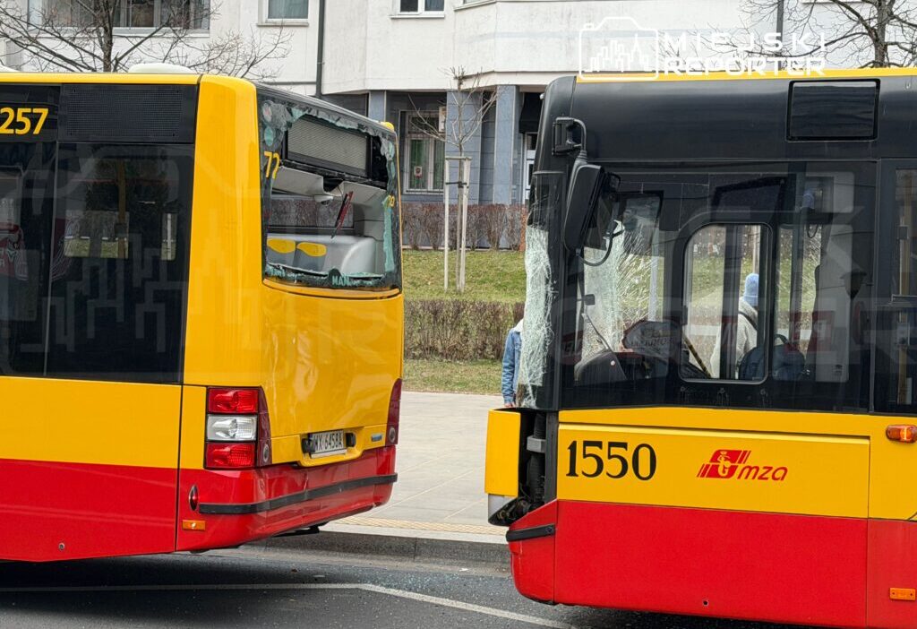 Varşova'da i̇ki otobüs çarpıştı: bir yaralı 1 Varsova da i ki otobus carpisti bir yarali 54188