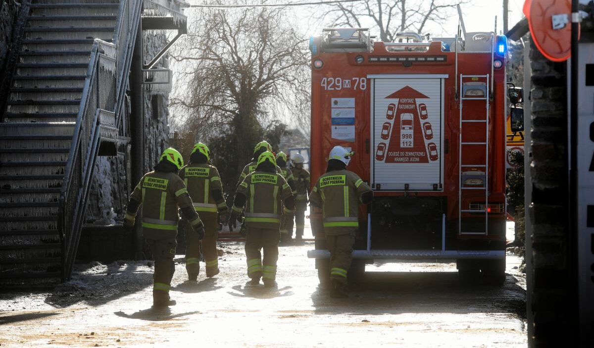Varsova da i nsaattaki binasinin cephesinde yangin 52561