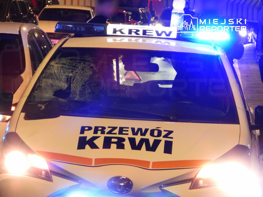 varsova da kan tasiyan aracla temizlik i scisine carpma agir yarali 57426