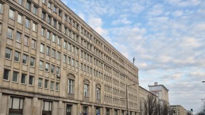 Varsova da krucza caddesi nin tarihi dokusu koruma altina alindi 57407