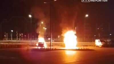 Varsova da lidl otoparkinda arac yangini i ki arac kundaklandi 54485