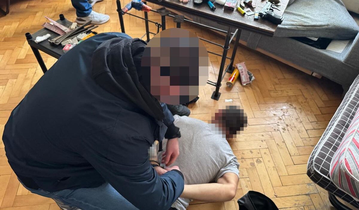 Varsova da liseye pnomatik tufekle saldiri zanli tutuklandi 51474