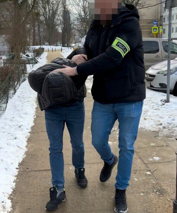 Varsova da luks kabrioletlere hirsizlik operasyonu 50742