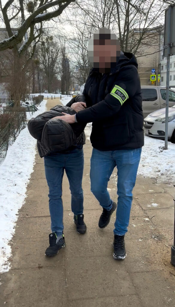 Varsova da luks kabrioletlere hirsizlik operasyonu 50742