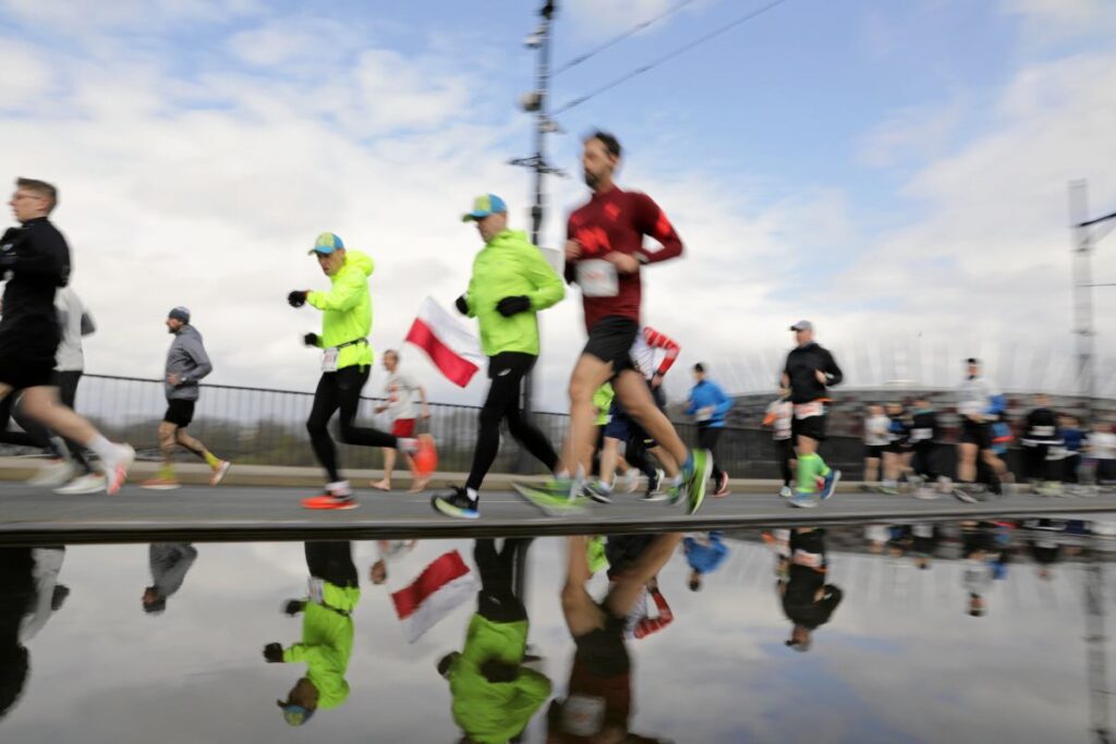 varsova da maraton nedeniyle toplu tasima ve trafikte kisitlamalar 53722