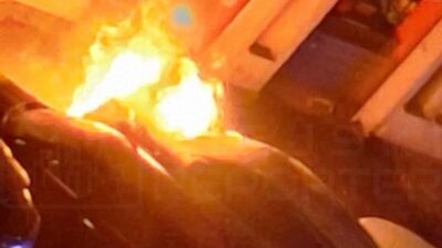 Varsova da park halindeki otomobilde yangin yakinlardaki araclar da etkilendi 55774