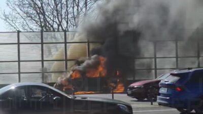 Varşova'da s2 otoyolunda zincirleme kaza: trafik aksadı 2 Varsova da s2 otoyolunda zincirleme kaza trafik aksadi 51477