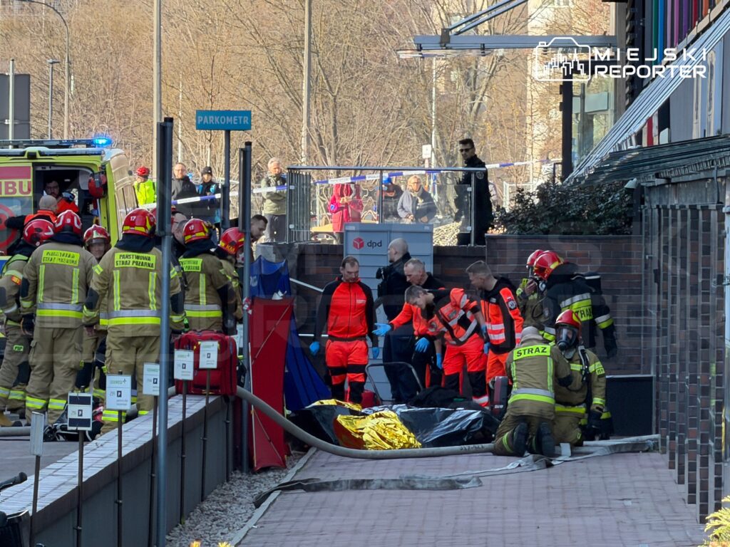 varsova da strzelnica yangininda dort i sci hayatini kaybetti 54488