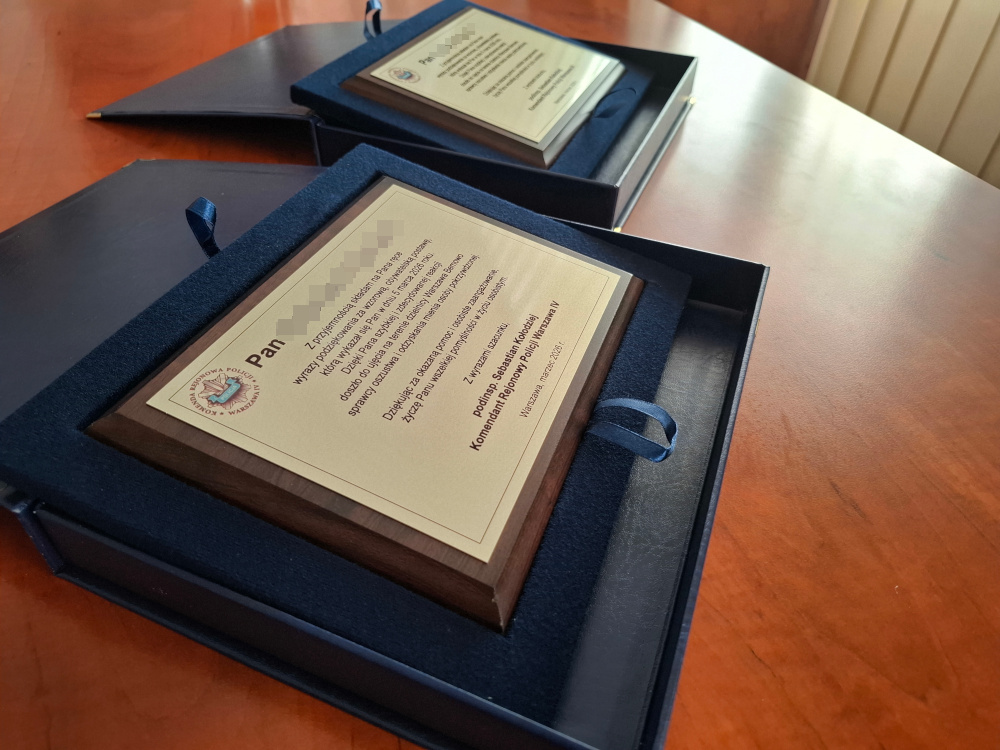 varsova da supheliyi yakalayan vatandaslara polis tesekkuru 55160