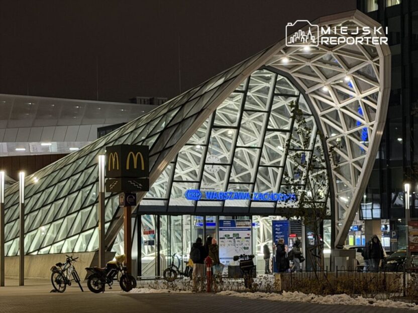 Varsova da tramvay agi arizasi s4 hattinda 30 dakikaya varan gecikmeler 50557