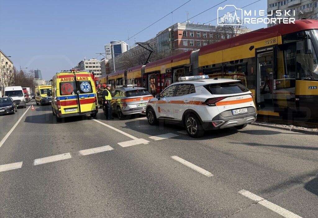 Varsova da tramvay kazasi 8 yarali ve ulasimda aksama 52525