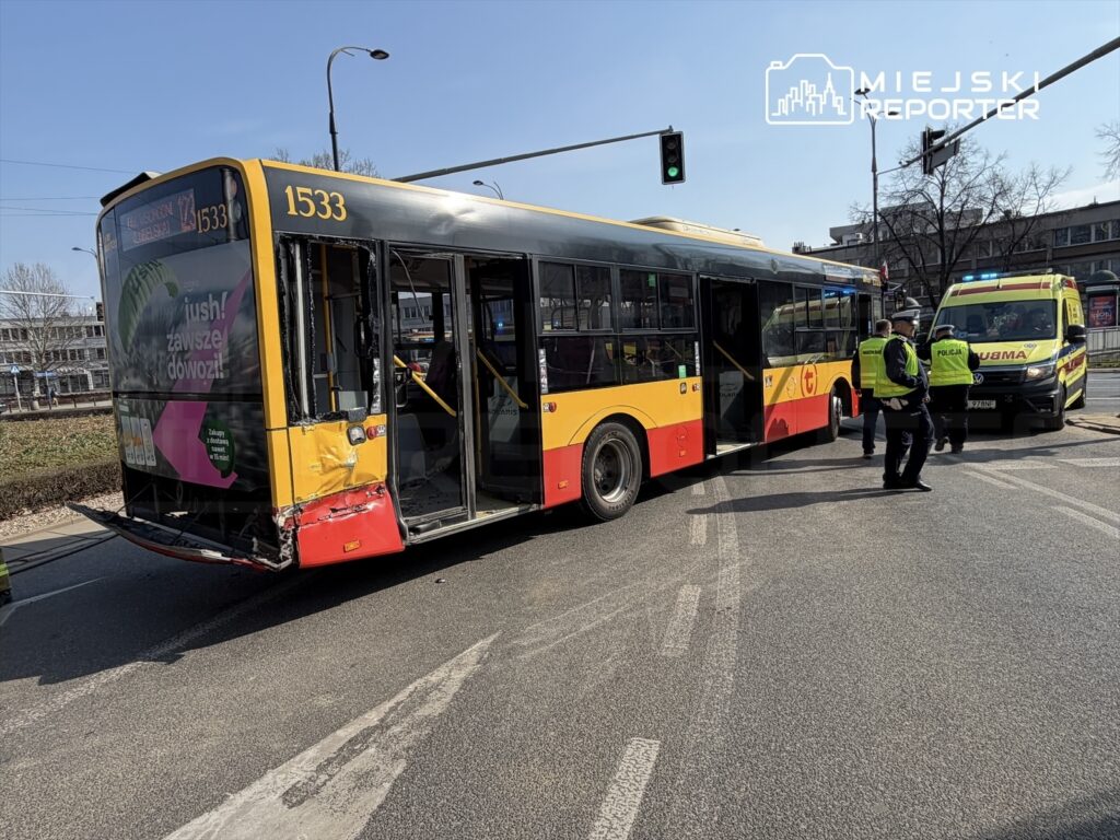 varsova da tramvay ve otobus carpismasi 4 yarali ve ulasimda aksama 54750