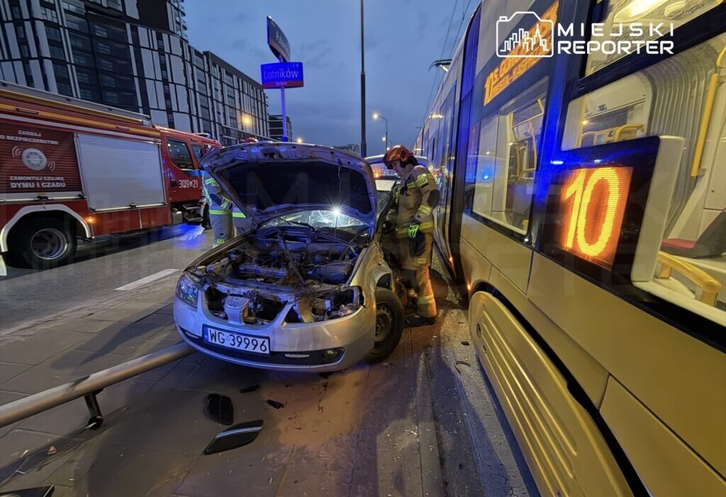 Varşova'da tramvay ve otomobil çarpıştı: motorniçi yaralandı, trafik aksadı 1 Varsova da tramvay ve otomobil carpisti motornic i yaralandi trafik aksadi 56201