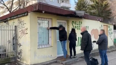 Varsova da yasa disi kumar operasyonuna baskin 5 makine ele gecirildi 52031