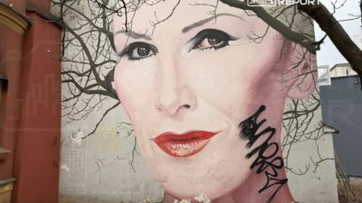 Varşova'daki kora anıtına saldırı: yüzüne karalama yapıldı 4 Varsova daki kora anitina saldiri yuzune karalama yapildi 56034