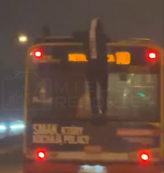 Varsova ya giden otobusun uzerinde tehlikeli seyahat 51396