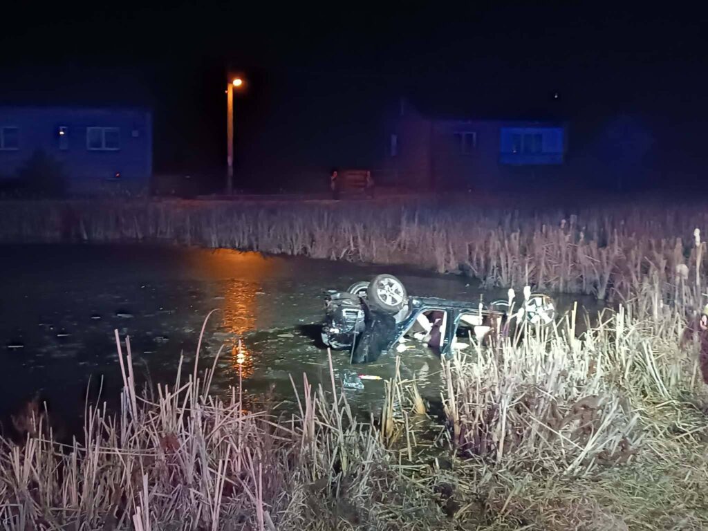 volomi ski i lcesinde kaza aracin devrilmesi sonrasi gol dustu 50872