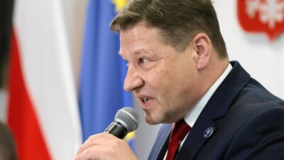 Yuksek mahkeme disiplin savcisi schab in dokunulmazligi davasini yurutmeyi durdurdu 55663