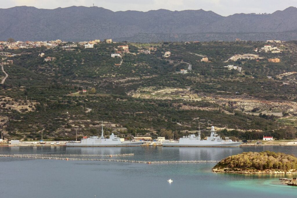 yunanistan da polonyali vatandas supheli tutuklandi askeri tesis fotografladi i ddiasi 52386