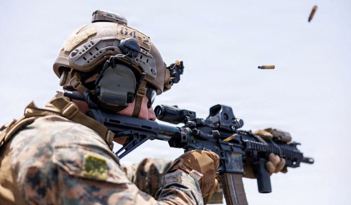 Abd, i̇ran'a karşı güçlerini artırıyor: yeni askeri yığınak ve diplomatik çabalar 1 Abd i ran a karsi guclerini artiriyor yeni askeri yiginak ve diplomatik cabalar 62180