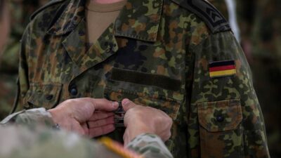 Almanya'da 17-45 yaş arası erkeklere yurt dışı seyahat kısıtlaması 4 Almanya da 17 45 yas arasi erkeklere yurt disi seyahat kisitlamasi 58764