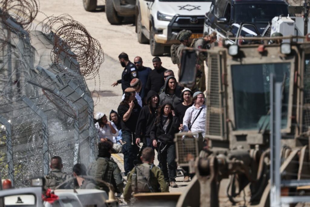 asiri sagci grup suriye de i srail yerlesimi kurmak amaciyla binaya barikat kurdu 65679