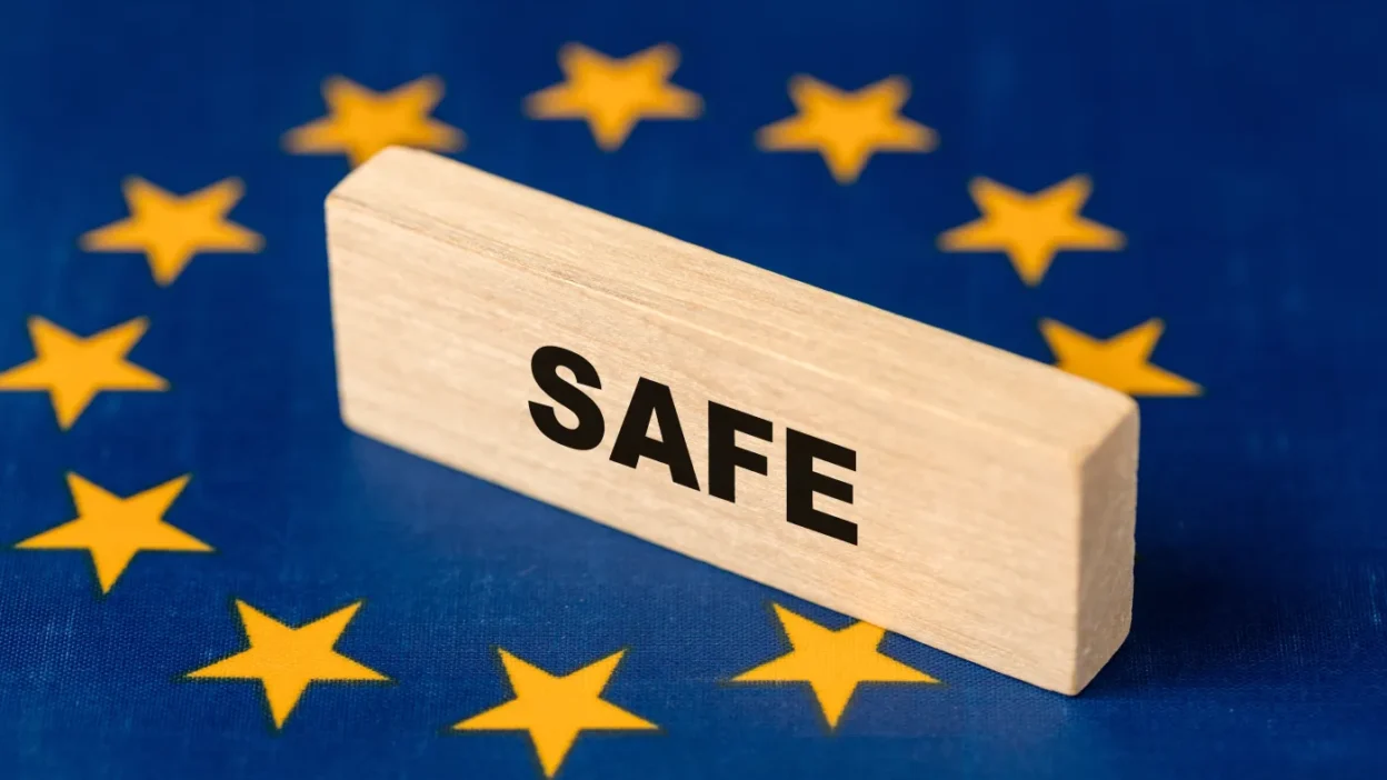 Avrupa komisyonu polonya ya 43 milyar euro luk savunma kredisi anlasmasi sundu 65756