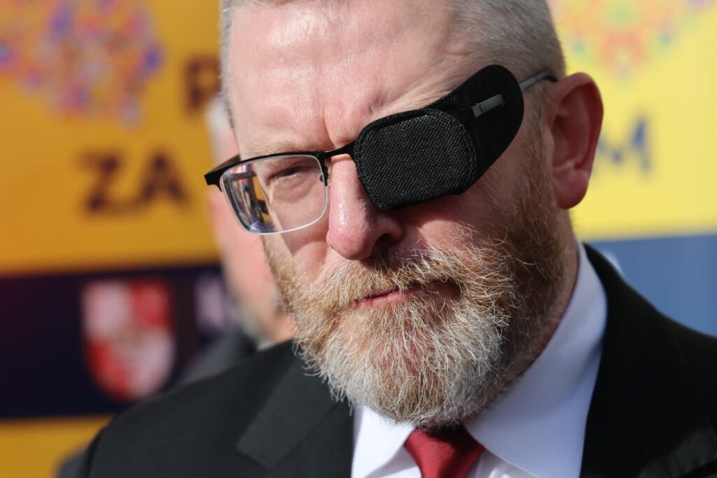 avrupa parlamentosu nda dort eurovekilin dokunulmazligi kaldirilmasi oylamasi 65550